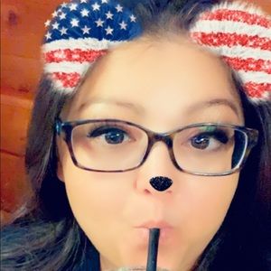 Meet your Posher, Yadira